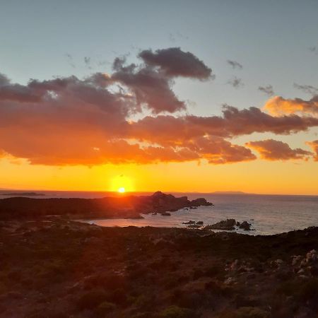 Un Angolo Di Paradiso A Pochi Passi Dal Mare Nel Villaggio Calarossa Isola Rossa Εξωτερικό φωτογραφία