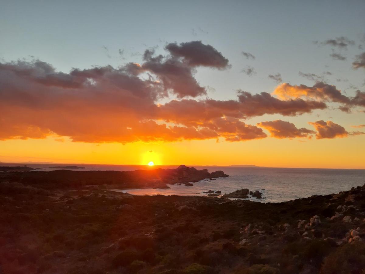 Un Angolo Di Paradiso A Pochi Passi Dal Mare Nel Villaggio Calarossa Isola Rossa Εξωτερικό φωτογραφία